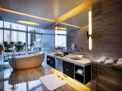 فندق روزوود أبوظبي 5*